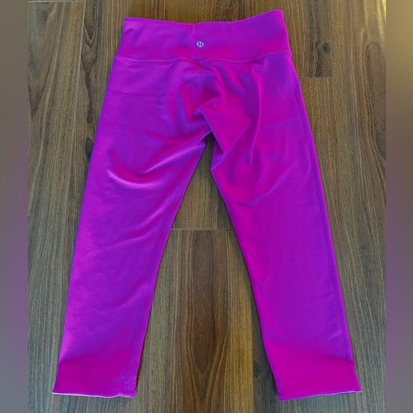 Lululemon reversible cropped leggings - Picture 6 of 9
